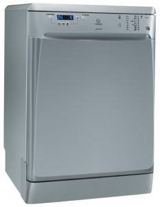 写真 食器洗い機 Indesit DFP 573 NX