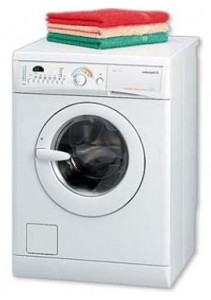 तस्वीर वॉशिंग मशीन Electrolux EW 1077 F